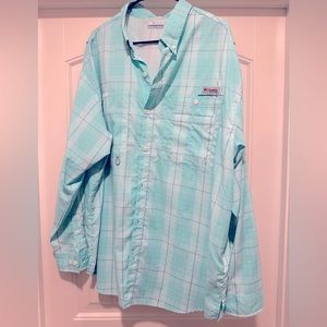 XXL Columbia long sleeve fishing shirt. Green and white